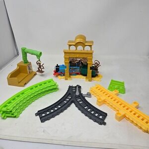 Thomas & Friends TrackMaster Monkey Palace Set Motorized Thomas Train & Track